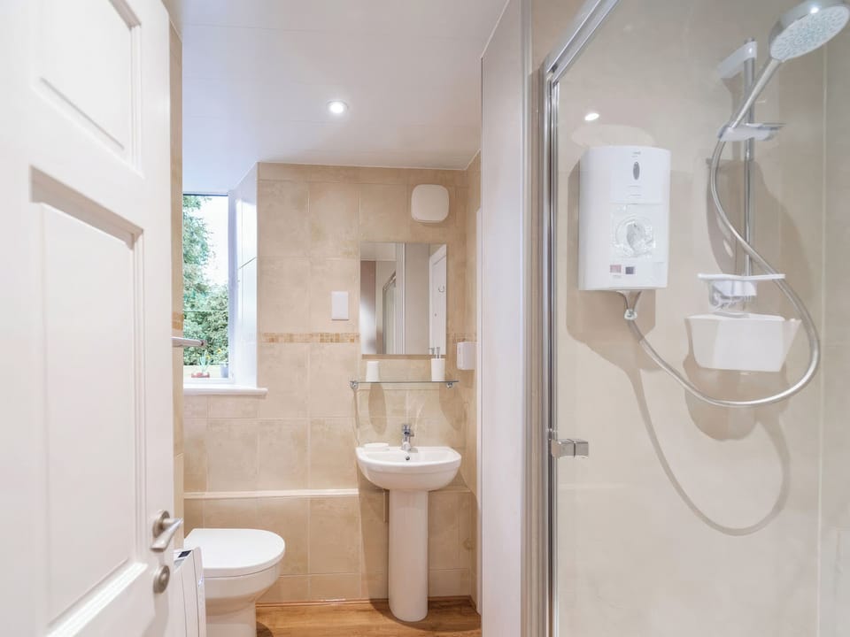 Bathroom | The Coaches - The Abbey Coach House, St. Mary&rsquo;s Park, Windermere