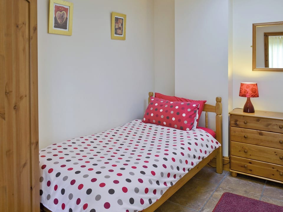 Relaxing bedroom | Swallow Cottage - Filey Holiday Cottages, Filey
