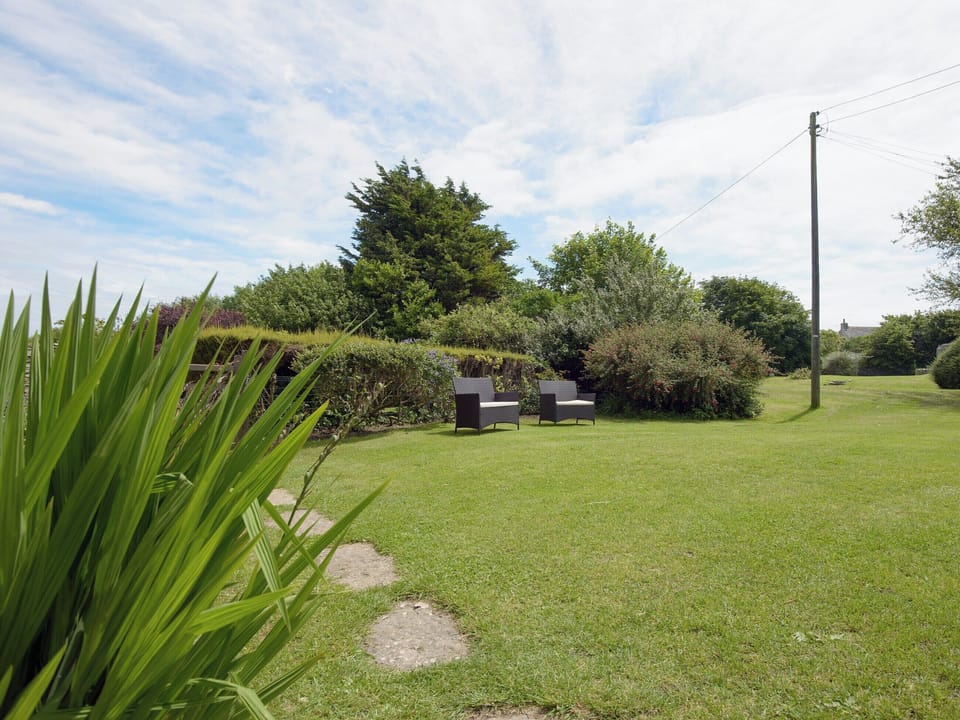 Large, peaceful garden | Fernlea, Acton, near Langton Matravers