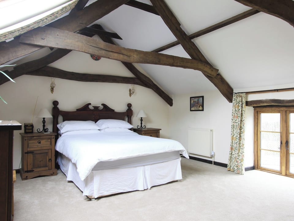 Double bedroom | Passion Flower Cottage, Dippertown, near Tavistock
