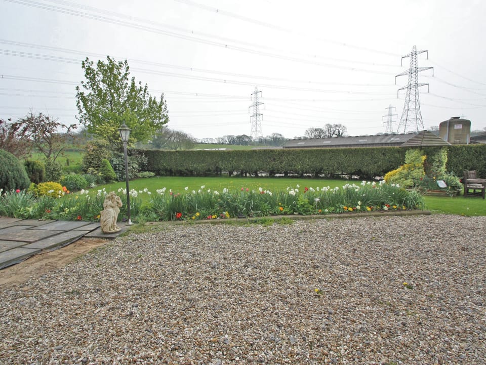 Garden and parking area | Carthouse Cottage, Cosheston near Pembroke