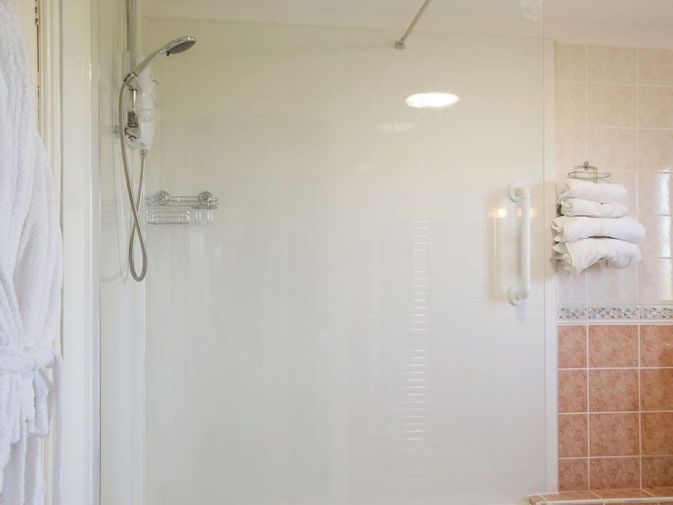 Shower room | Carthouse Cottage, Cosheston near Pembroke