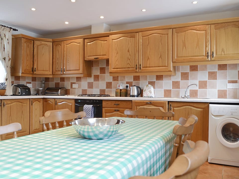 Well-equipped kitchen and dining room | The Old Byre - West Bridge End, Frosterley, near Bishop Auckland