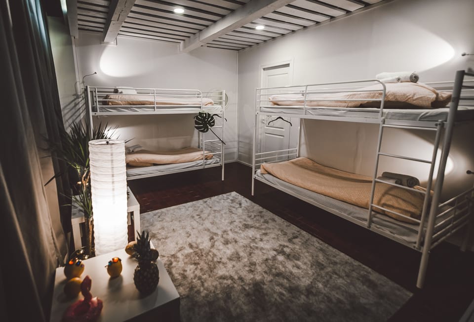 Shared Dormitory, Mixed Dorm, Non Smoking (6 beds) | Laptop workspace, blackout drapes, iron/ironing board (on request)