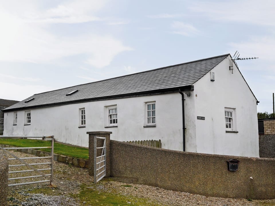 Exterior | Colman Bach, Llangwandl near Pwllheli