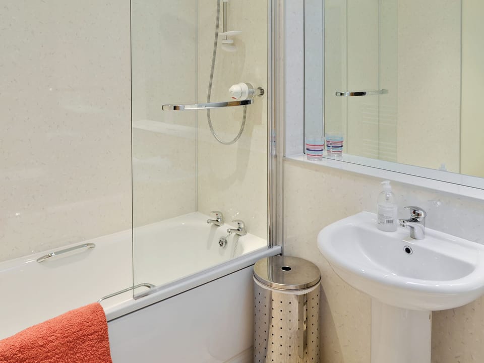 Bathroom | Digger&rsquo;s Cottage, Nr. Lauder