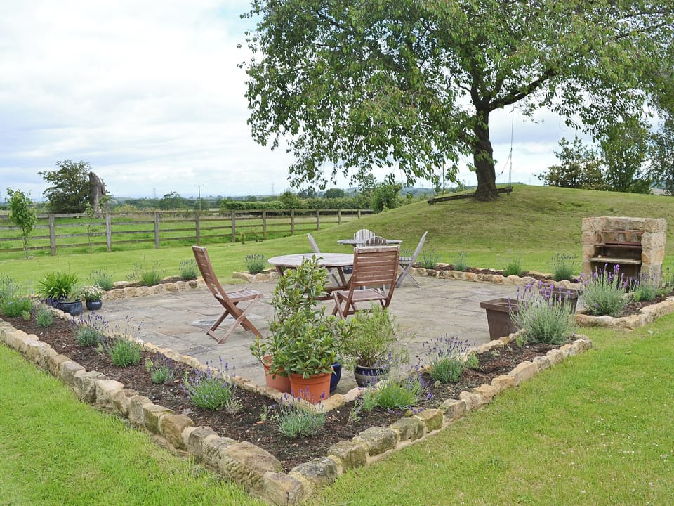 Spacious well planted garden | Knayton Moor Cottages, Knayton, nr. Thirsk
