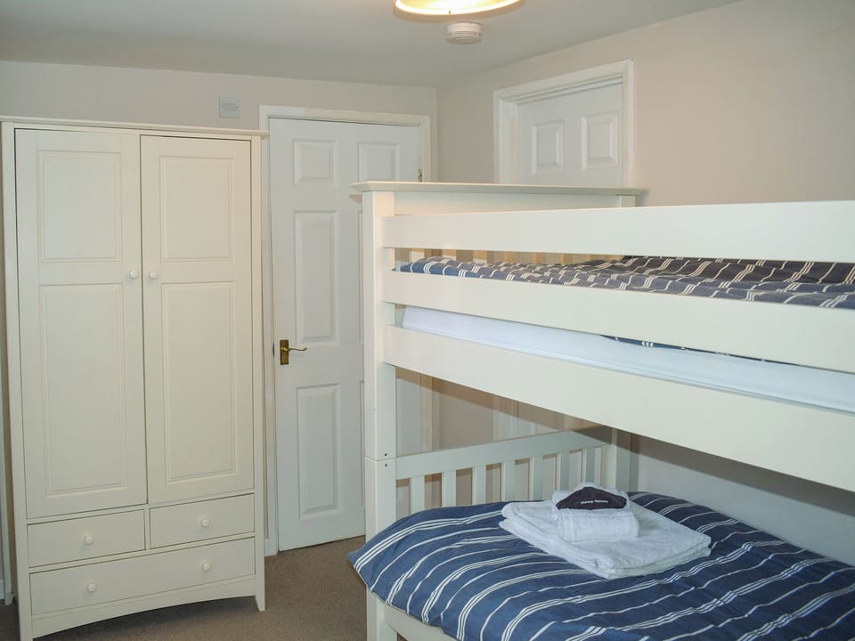 Bunk bedroom | Little Polgrain Barns - Grain Store 2, Caerhays, nr. Tregony