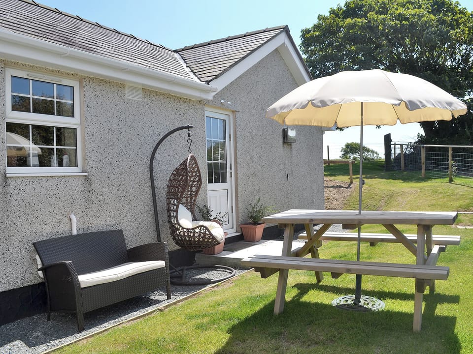 Garden | Cefn Helyg Bach, Cemaes Bay