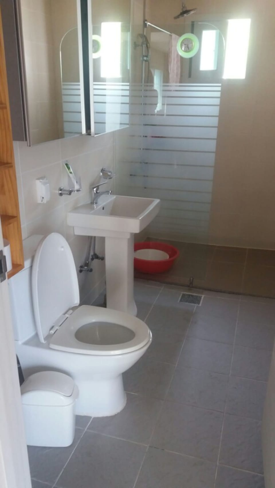 House, 3 Bedrooms | Bathroom | Deep soaking tub, free toiletries, hair dryer, slippers