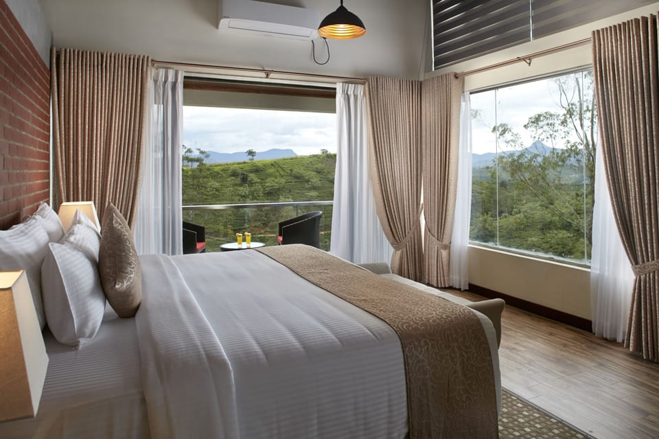 Campbell | In-room safe, soundproofing, WiFi (free), bed sheets
