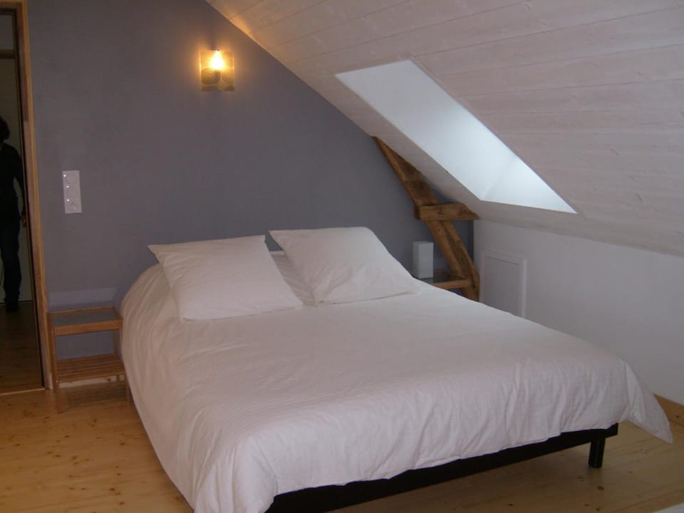 Individually decorated, individually furnished, soundproofing