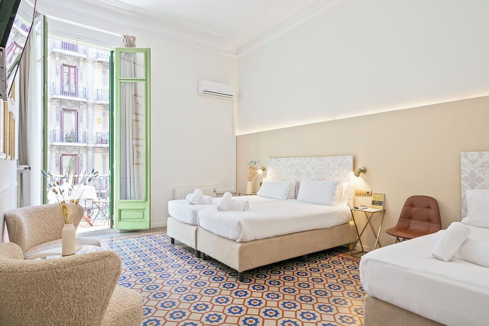 Superior Triple Room, Balcony | Desk, soundproofing, free WiFi, bed sheets