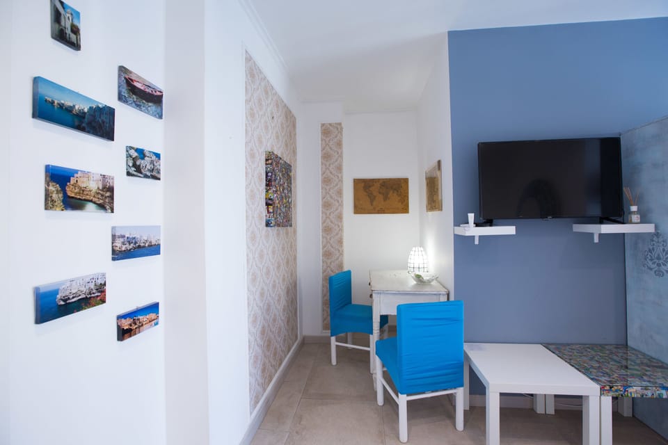 Deluxe Double or Twin Room, 1 Queen Bed, City View | Room amenity