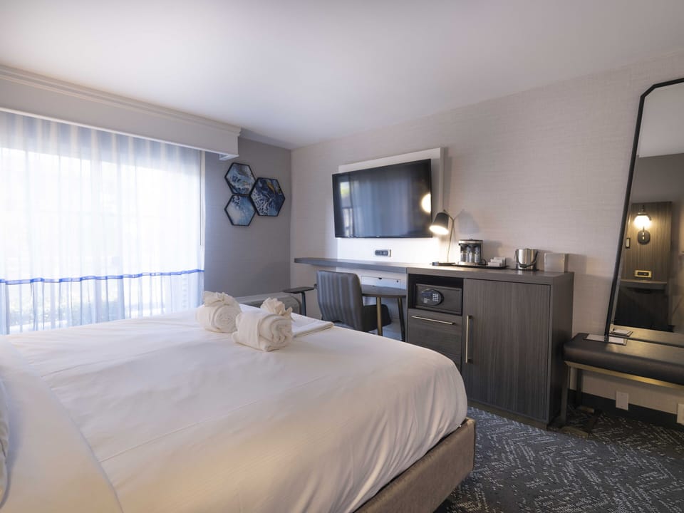 In-room safe, desk, laptop workspace, blackout drapes