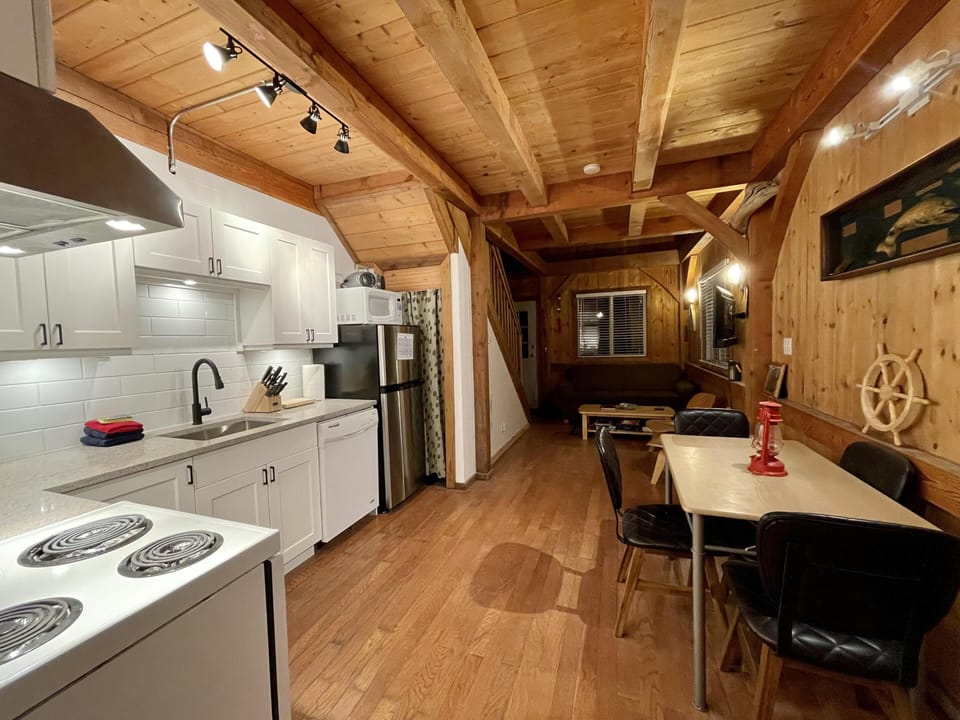 Cottage (Waterfront Post and Beam Cottage!) | Private kitchen | Fridge, microwave, stovetop, dishwasher