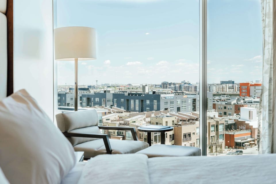 Egyptian cotton sheets, premium bedding, in-room safe, desk