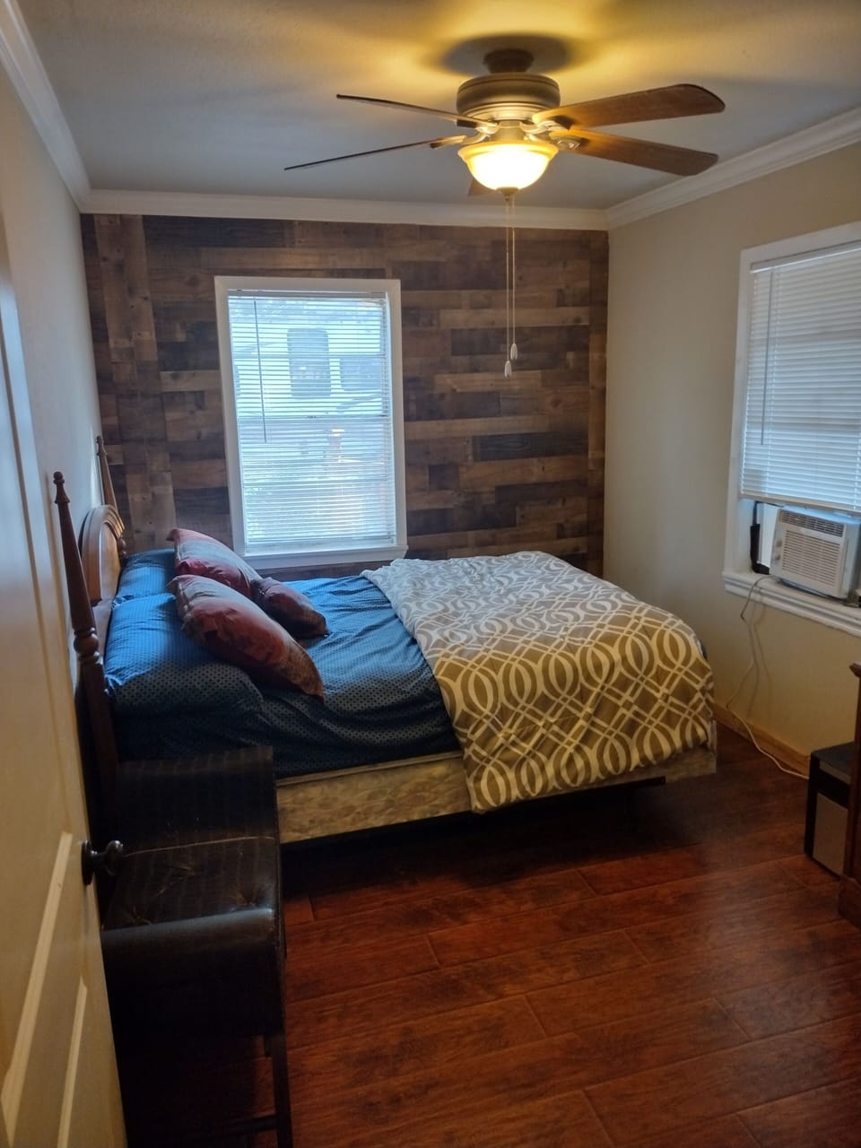 couples bedroom with queen bed.