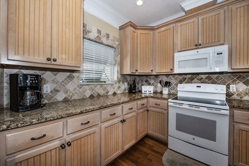 Fully equipped kitchen