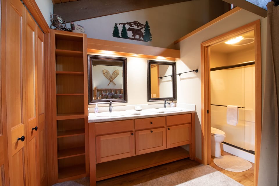 Master Bath with full shower