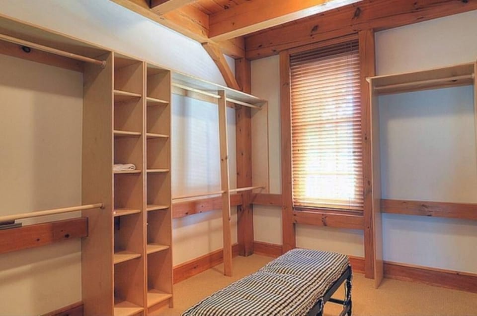Walk in closet to master bedroom