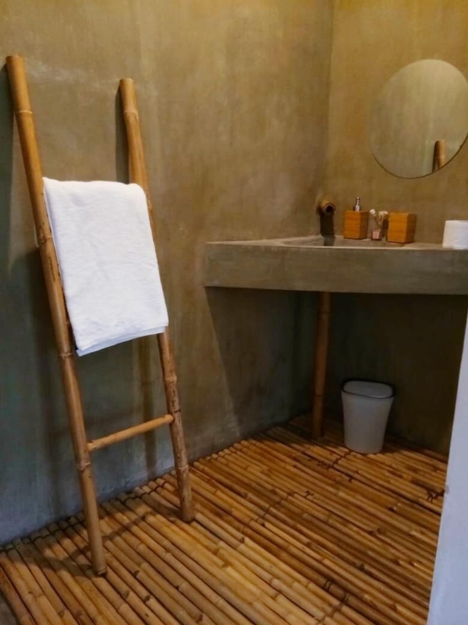  La Grande | Bathroom sink