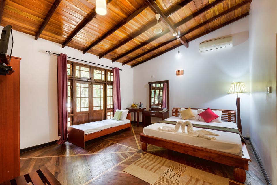 Family Suite, Multiple Beds, Non Smoking | Premium bedding, rollaway beds, free WiFi, bed sheets