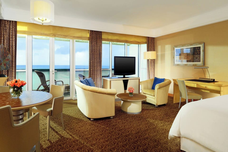 Junior Suite, 1 King Bed, Balcony | Down comforters, pillowtop beds, minibar, in-room safe