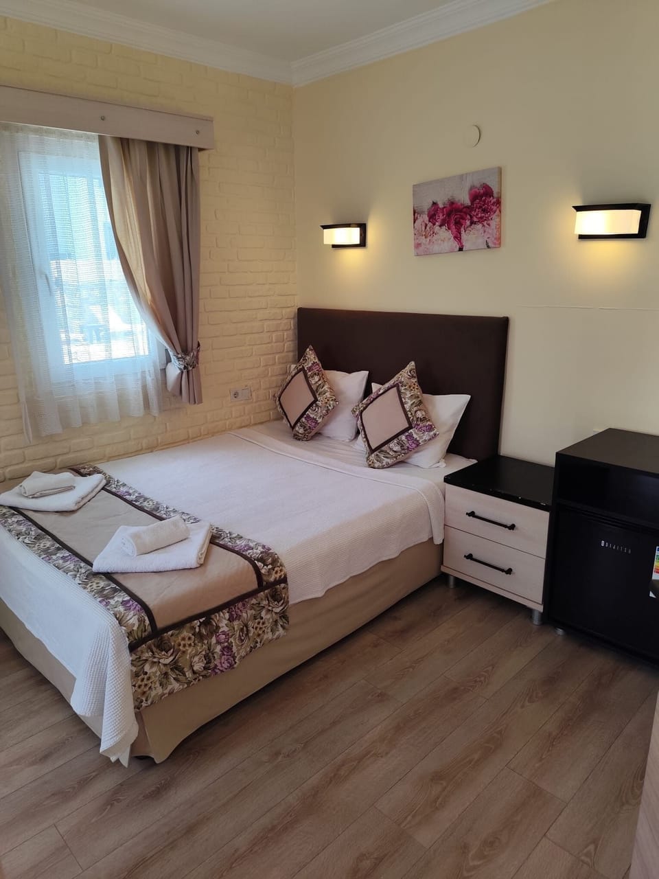Standard Oda 1 Double Bed | Minibar, desk, laptop workspace, free WiFi