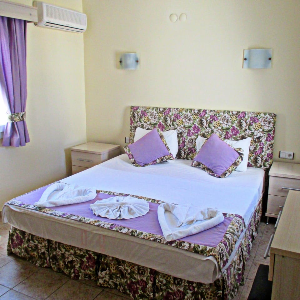 Standard Room | Free WiFi, bed sheets