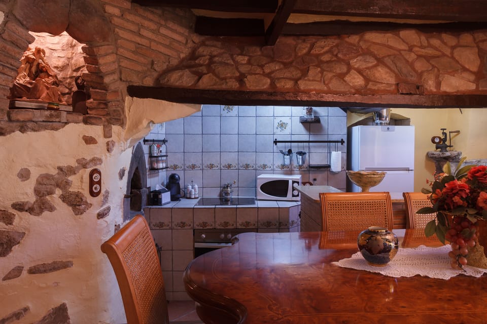Apartment for 4 people Hot Deal Long stay | Private kitchen | Coffee/tea maker, electric kettle, highchair, coffee grinder