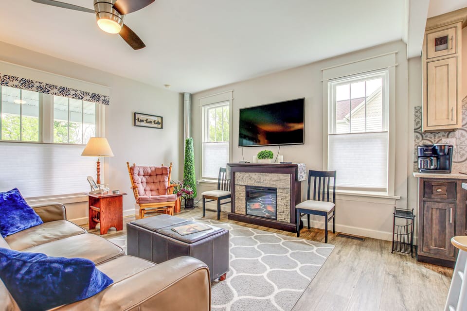 Living Room | Central A/C & Heating | Smart TV | Electric Fireplace