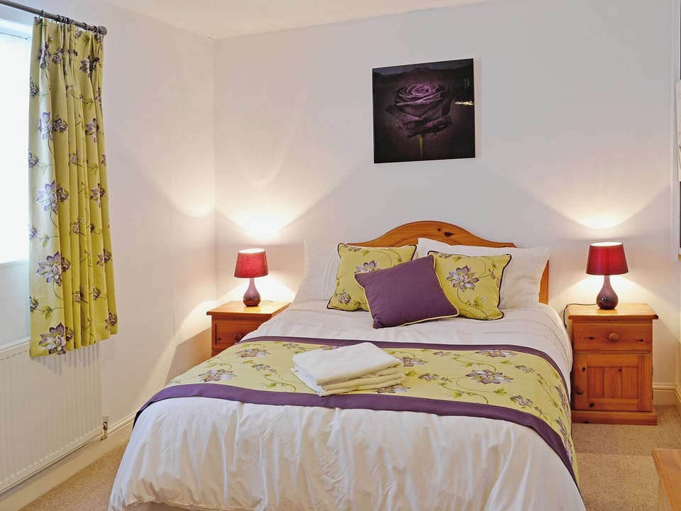 Double bedroom | Waterstead Cottage, Whitby