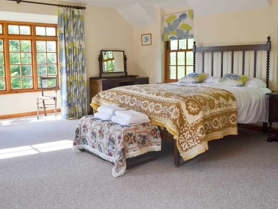 Double bedroom | Cae Ocyn, Llangaffo, Anglesey