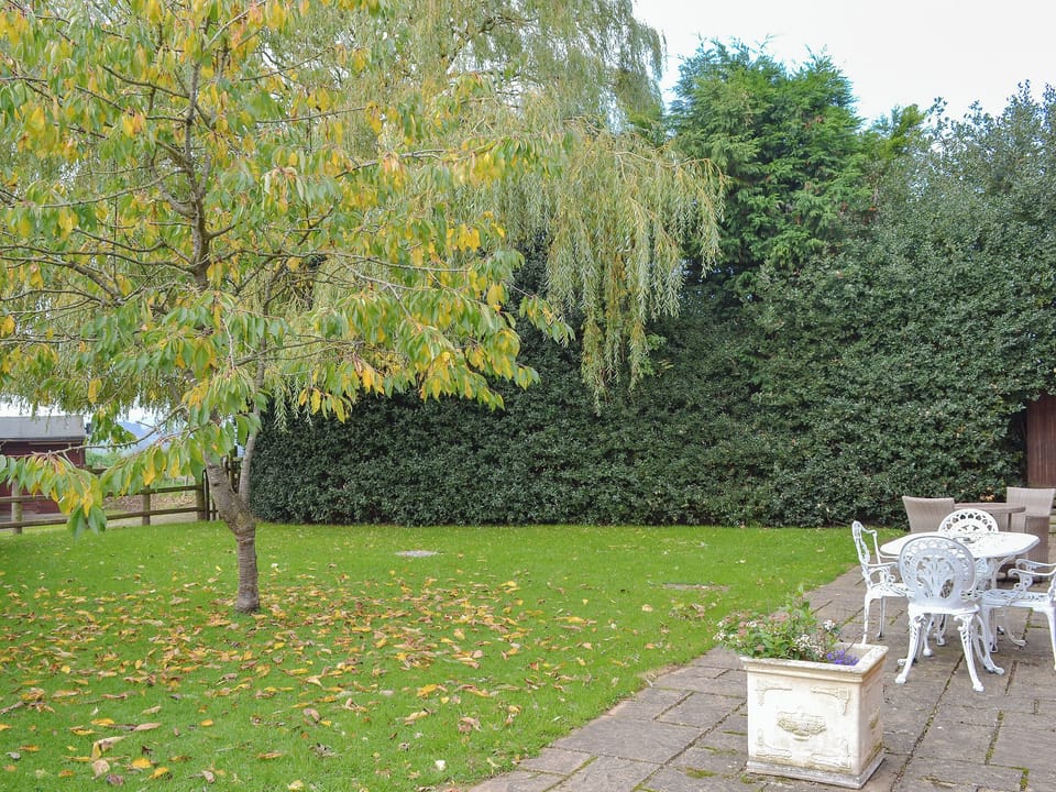 Garden | The Old Stables, Standon