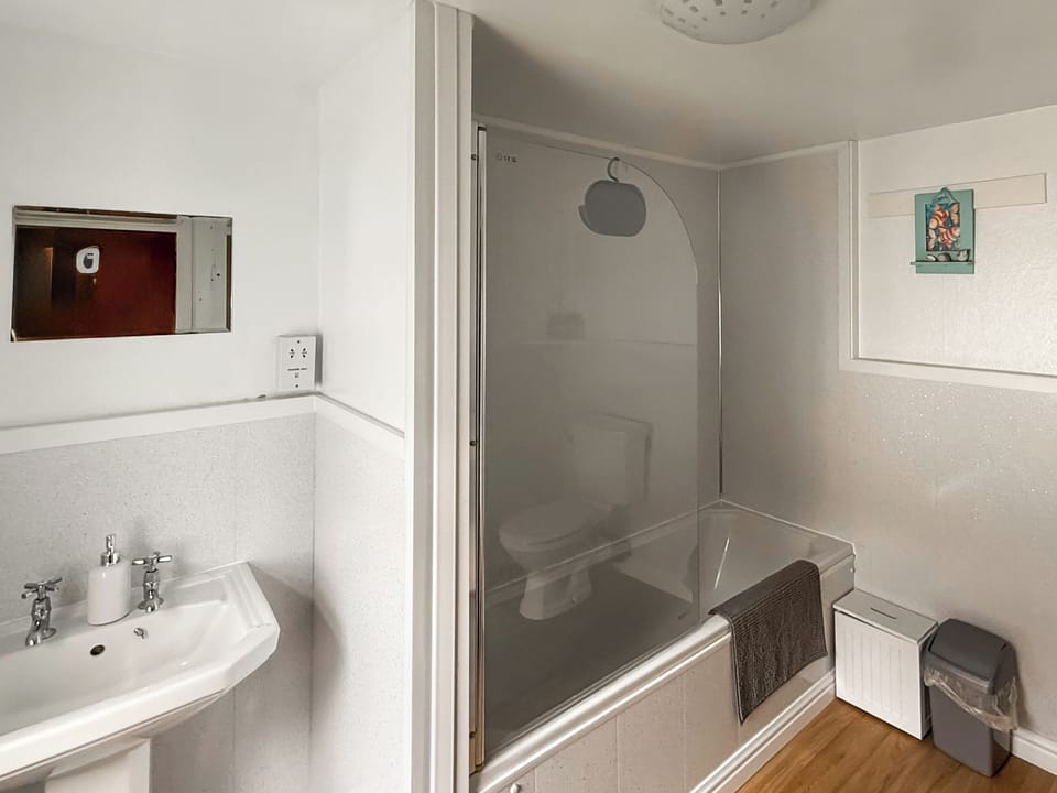 Bathroom | Kilpatrick Farm House, Pinmore, nr. Girvan