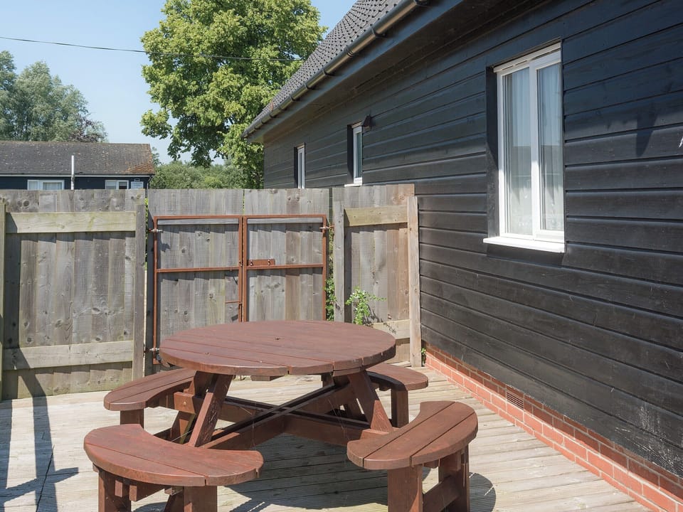 Sitting out area | Puddle Inn Duck, Horning, near Norwich