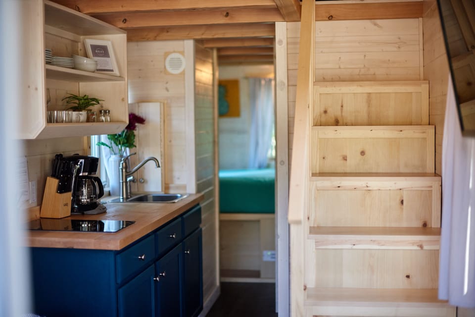 House, Multiple Beds, Kitchenette (Riley Tiny House) | Private kitchen | Fridge, microwave, stovetop, cookware/dishes/utensils