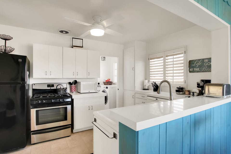This fully stocked kitchen offers guests the ability to cook almost any meal. Coffee and tea provided to start you off!