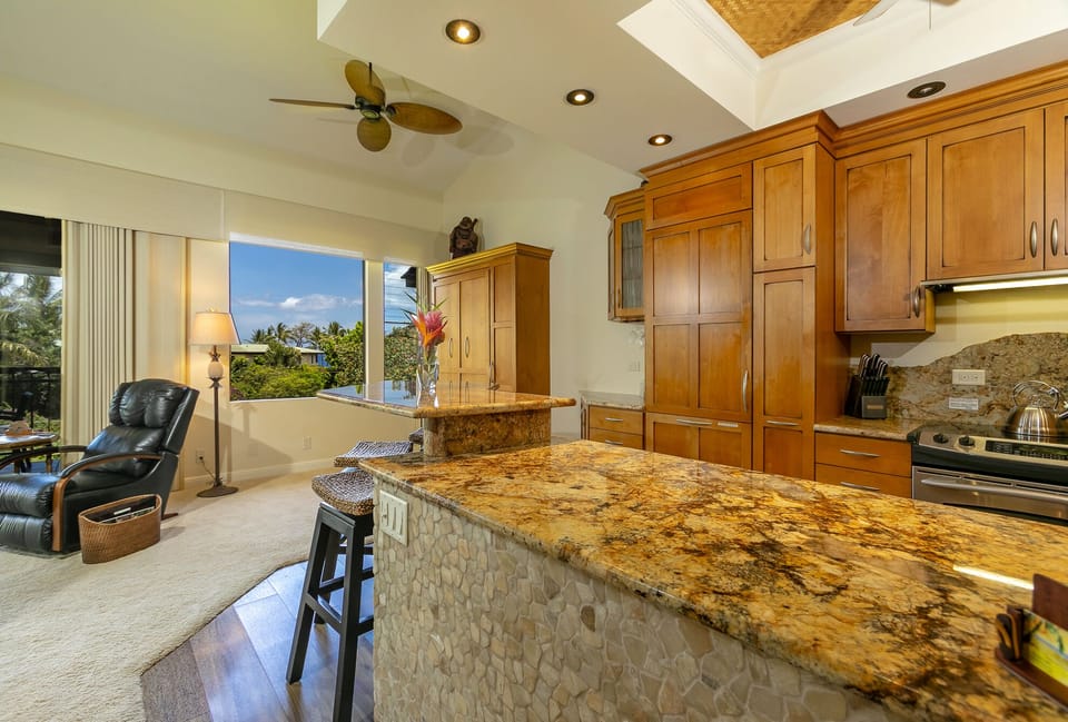 Enjoy creating Maui meals with a view