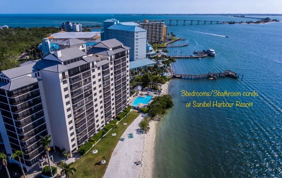 Renovated 3 bedroom /3 bathroom condo at Sanibel Harbour Resort 
