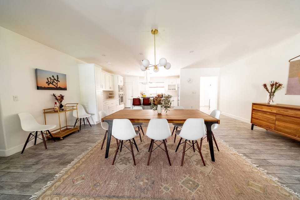 Dining table comfortably seats 10 when leaf is added to table