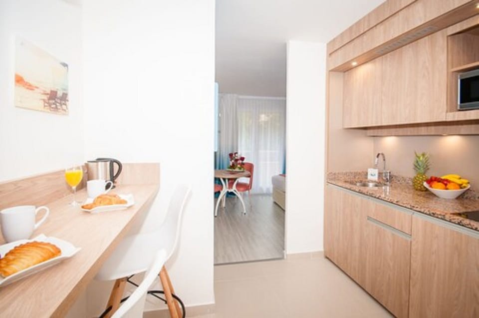 Private kitchenette