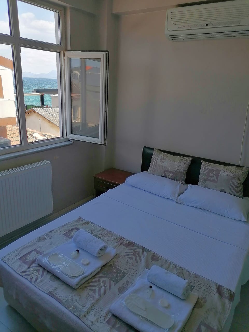 Family Double Room | Desk, laptop workspace, soundproofing, free WiFi