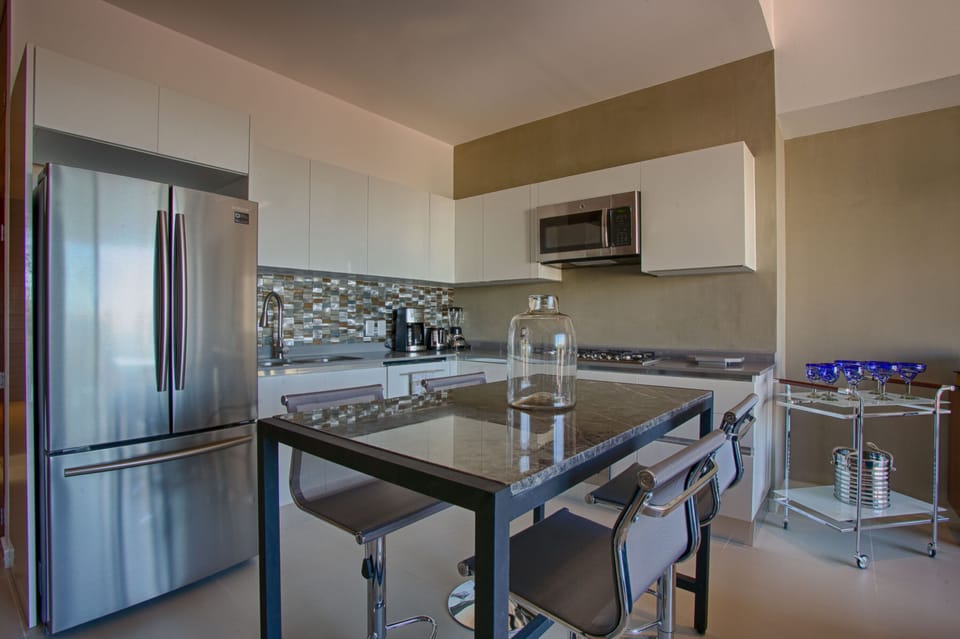 Fully equipped kitchen