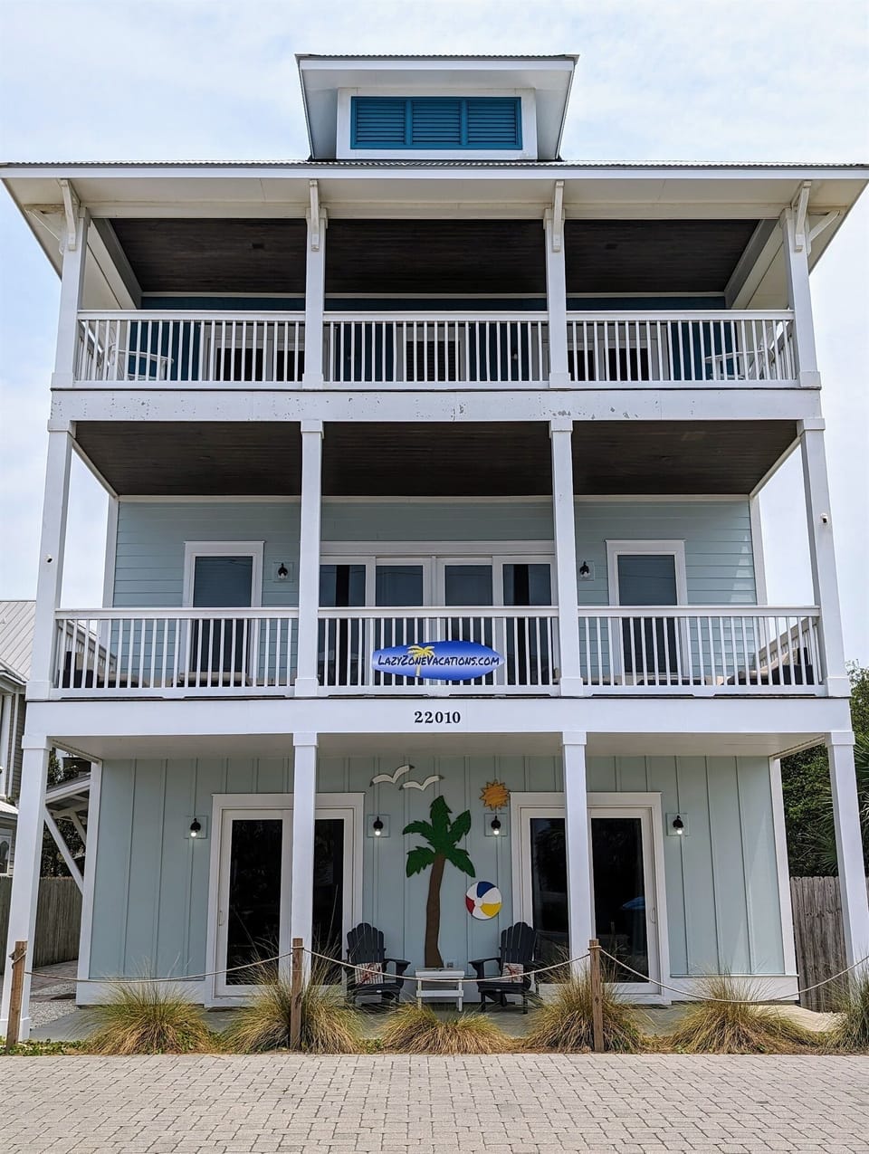 LazyZoneVacations welcomes you to PCB!