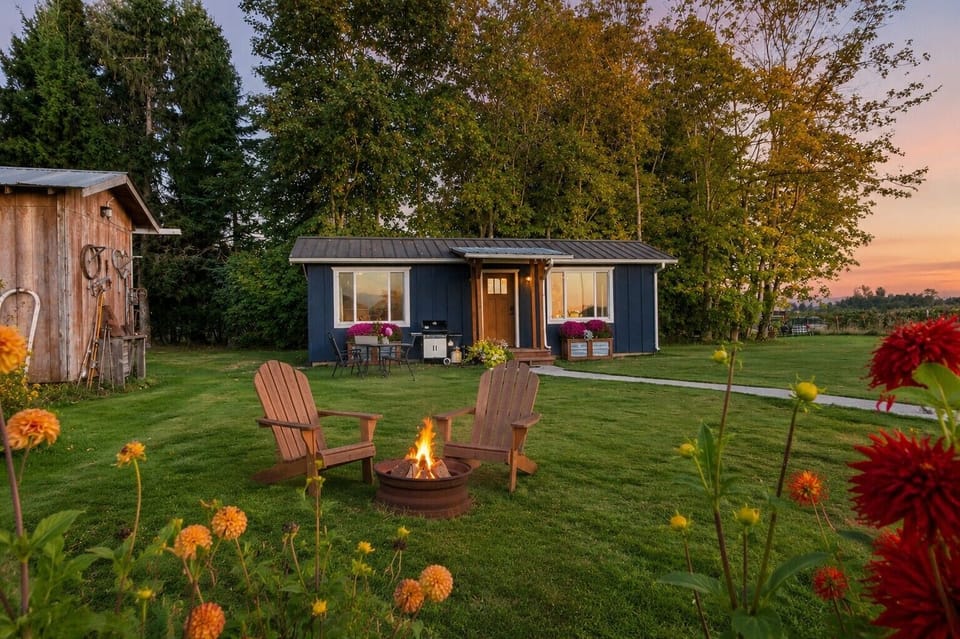 A peaceful place to slow down, breathe deep, and enjoy the quiet side of country life.