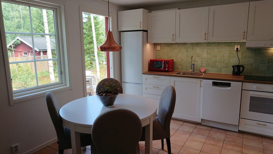 Premium Apartment | Private kitchen | Coffee/tea maker, full-size fridge, microwave, oven