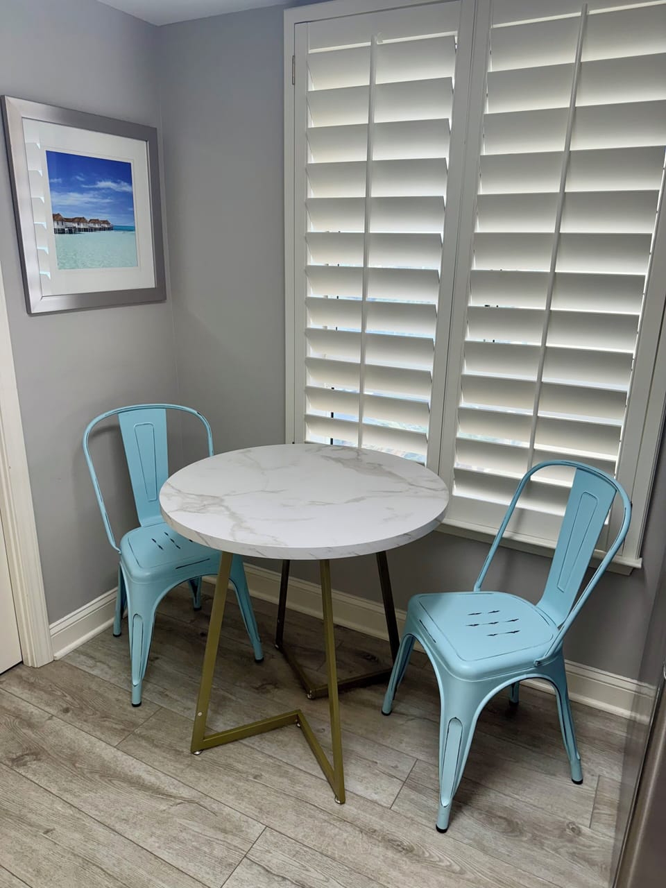 Kitchen nook seating