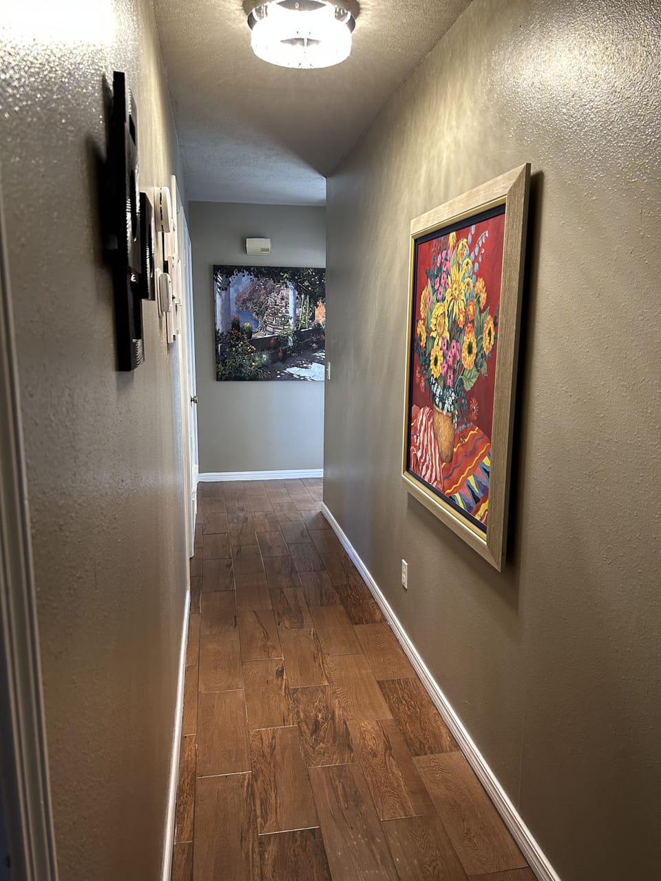 Hallway looking back toward the entry.